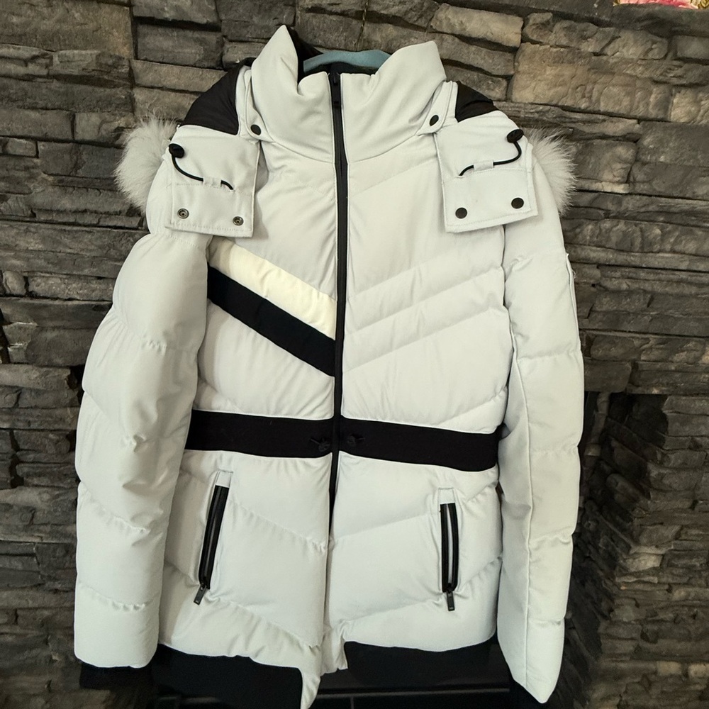 Moose Knuckles Gray and Black Puffer Coat